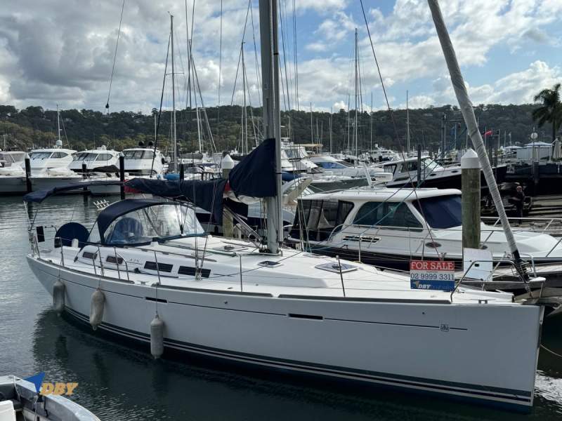 Dufour Grand Large 425