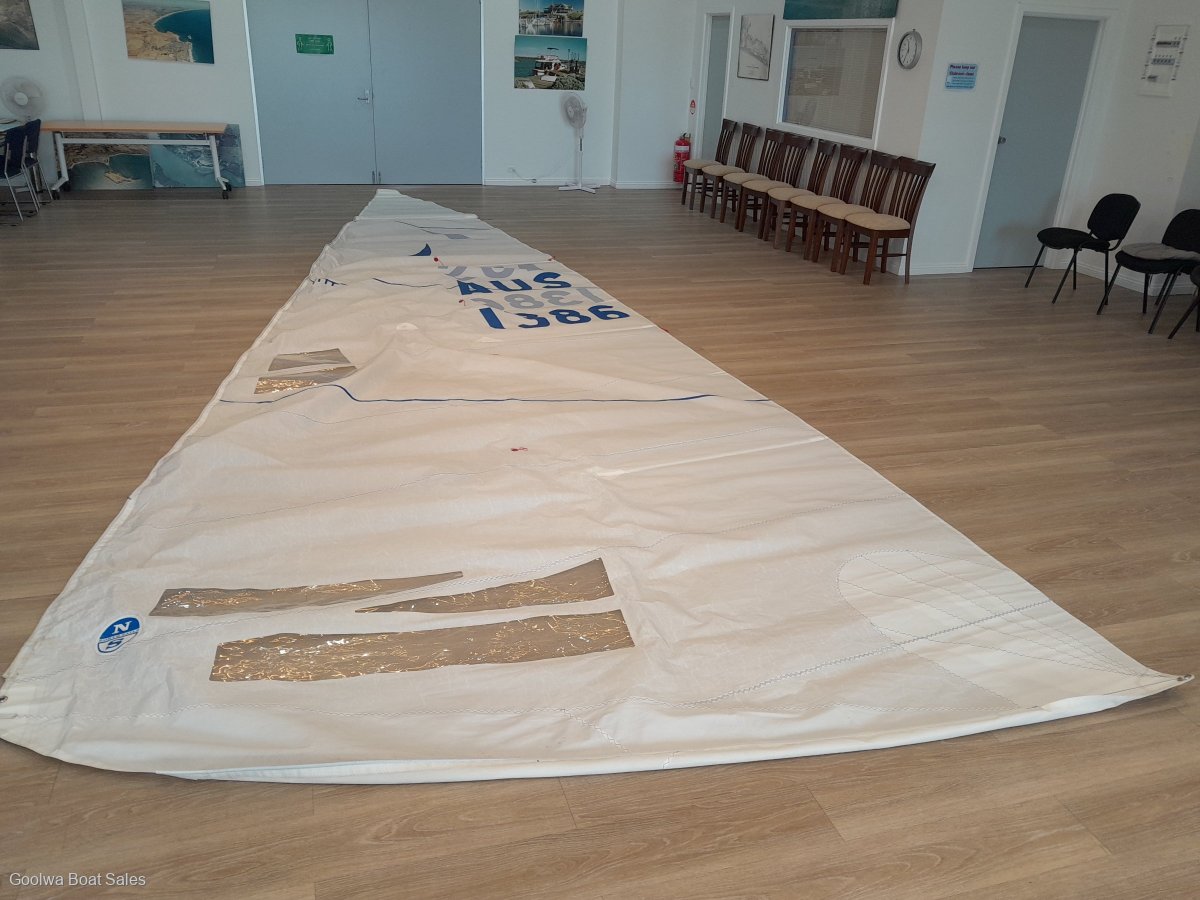 Mainsail 9.9m Dacron