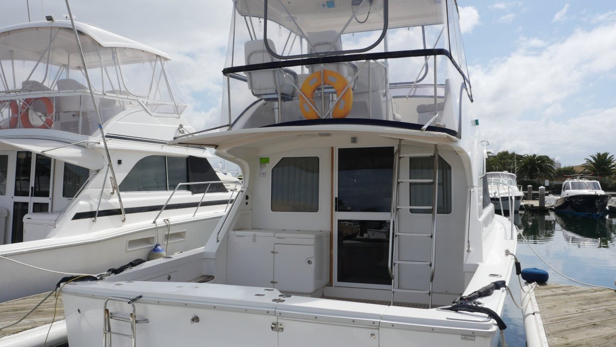  Caribbean 35 Flybridge Cruiser Boat Brokers of Tasmania