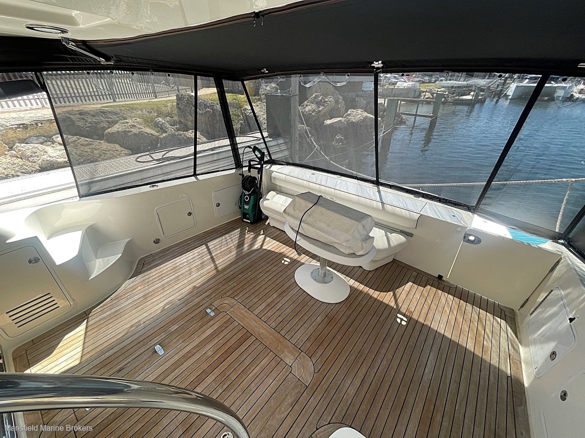 Sea Ray 52 Sedan Bridge