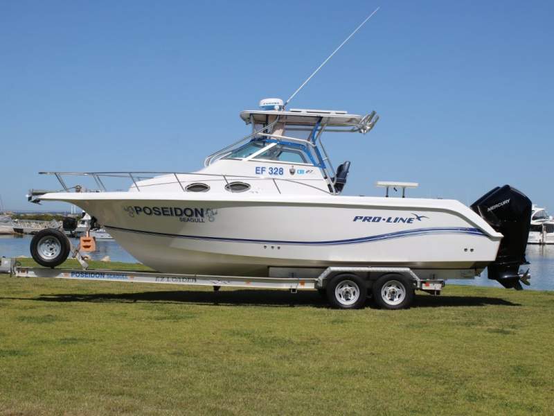 Pro-line 27 Walk with 2019 Mercury 200 Hp Outboards