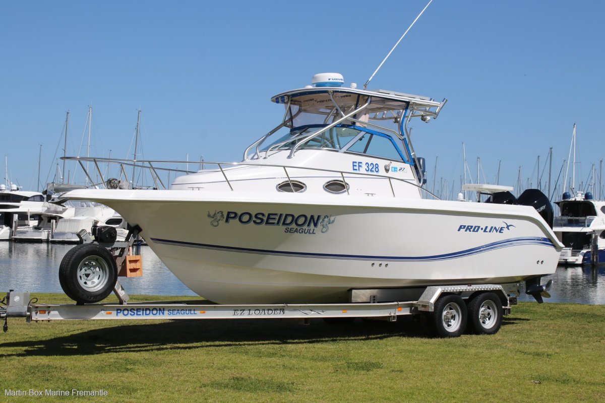 Pro-line 27 Walk with 2019 Mercury 200 Hp Outboards