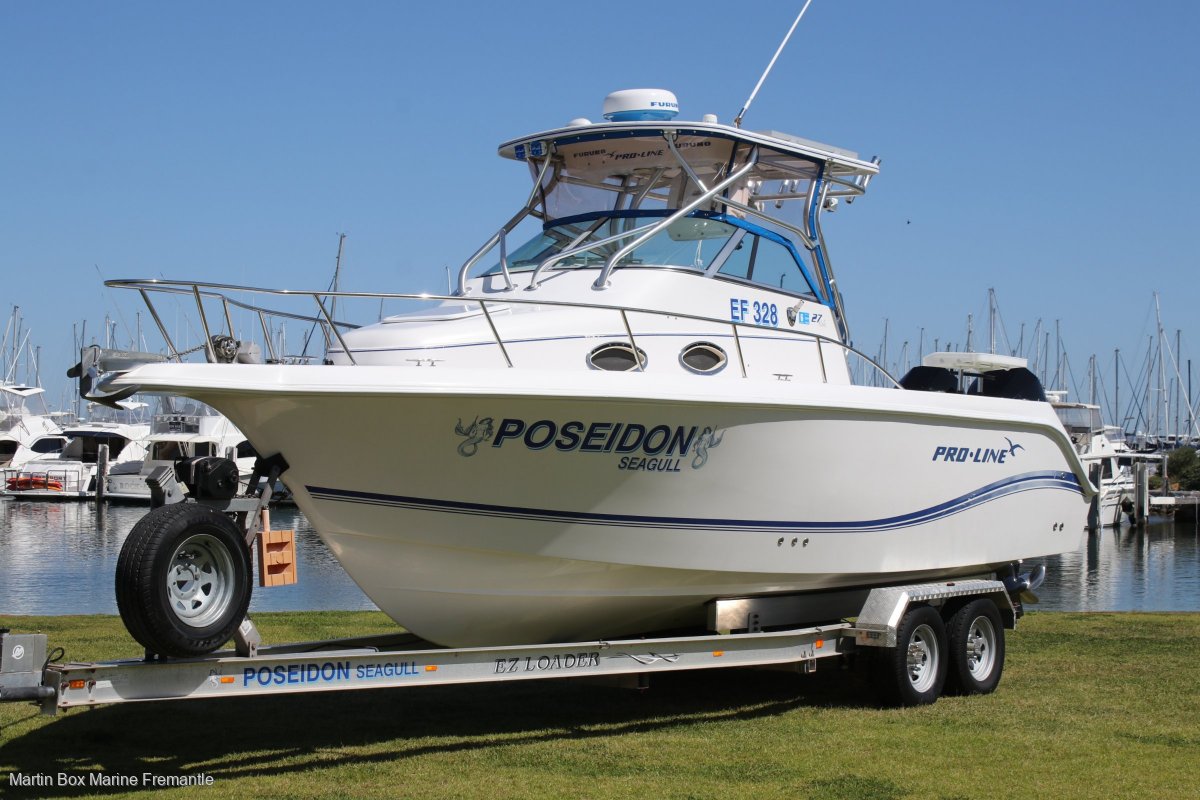 Pro-line 27 Walk with 2019 Mercury 200 Hp Outboards