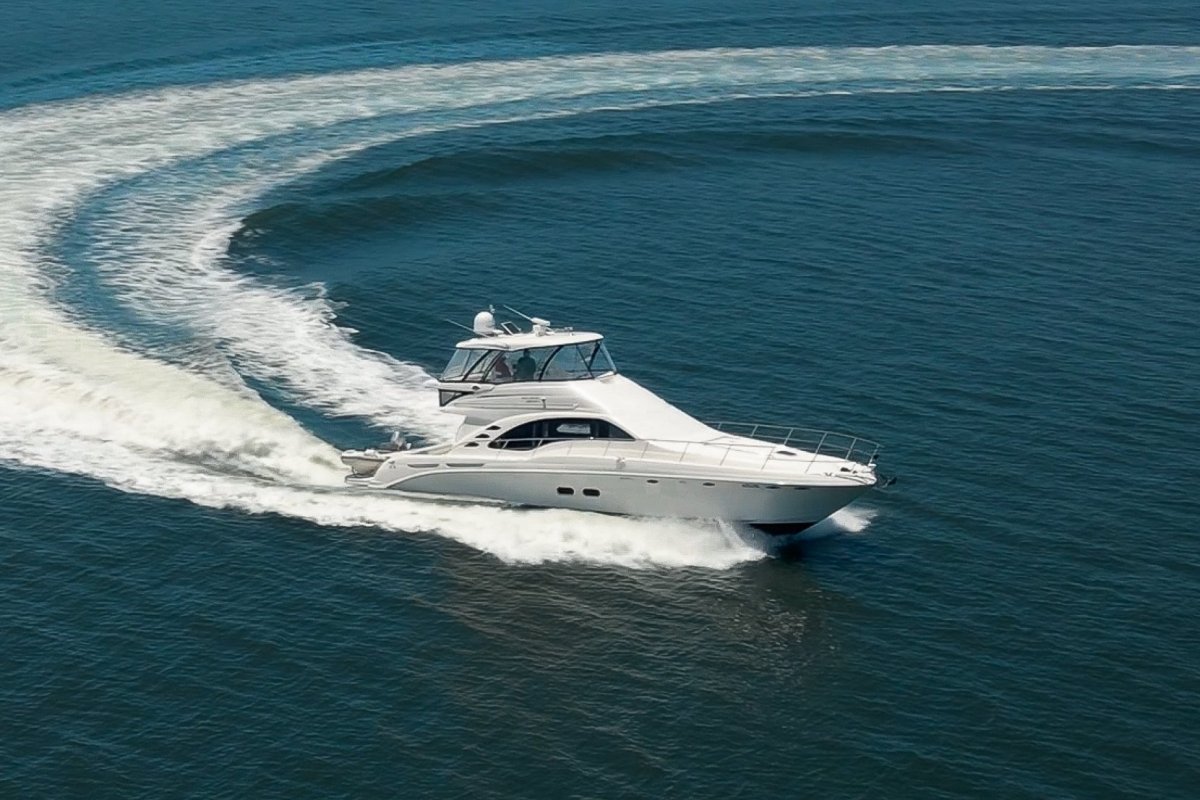 Sea Ray 580 Sedan Bridge