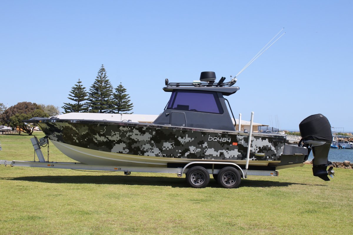 Peter Milner PMY 24 Centre Console SOLD SOLD SOLD