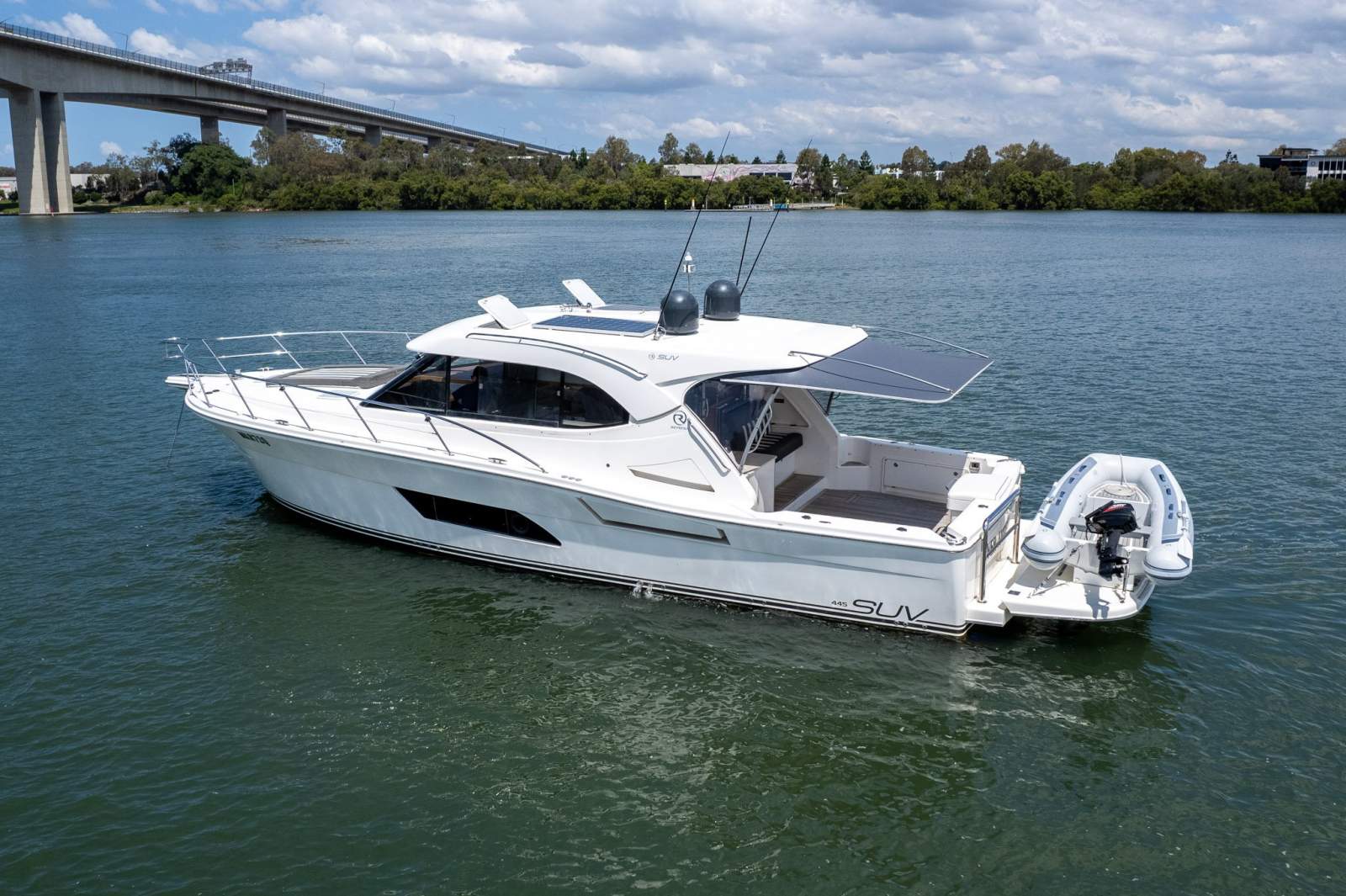 Riviera 445 SUV