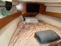 Beneteau Cyclades 43.3:Forward vee berth