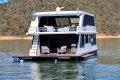 Showtime Houseboat Holiday Home on Lake Eildon:Showtime on Lake Eildon
