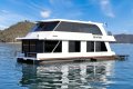 Showtime Houseboat Holiday Home on Lake Eildon:Showtime on Lake Eildon