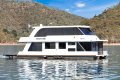 Showtime Houseboat Holiday Home on Lake Eildon:Showtime on Lake Eildon