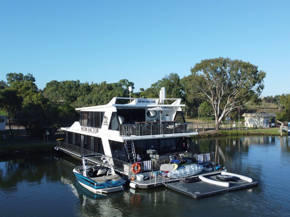 Wow Factor - Ultimate Luxury Commercial Houseboat
