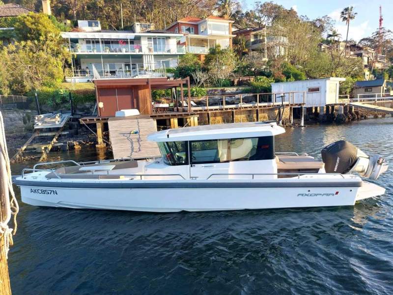 Axopar 28 Cabin