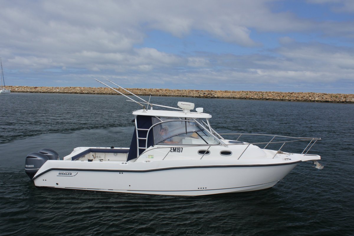 Boston Whaler 305 Conquest (Available Soon!!)