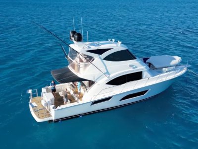 Riviera 53 Enclosed Flybridge