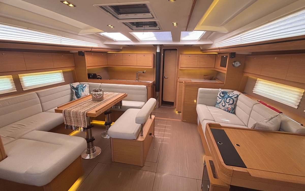 Dufour Grand Large 512