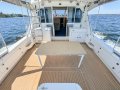 Caribbean 40 Flybridge Cruiser