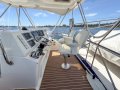 Caribbean 40 Flybridge Cruiser