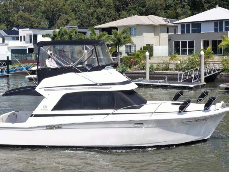 Riviera 3300 Flybridge