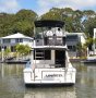 Riviera 3300 Flybridge
