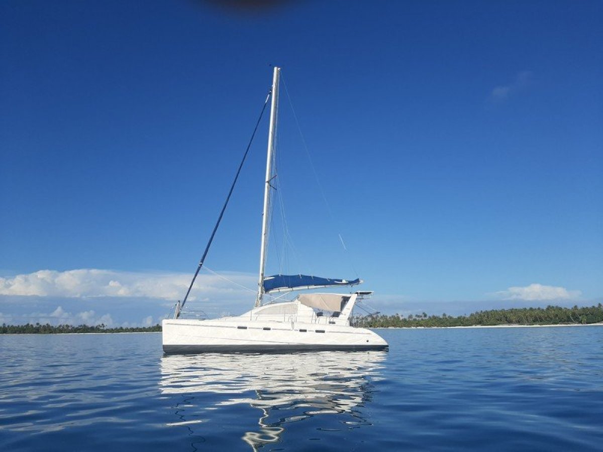 Leopard Catamarans 42