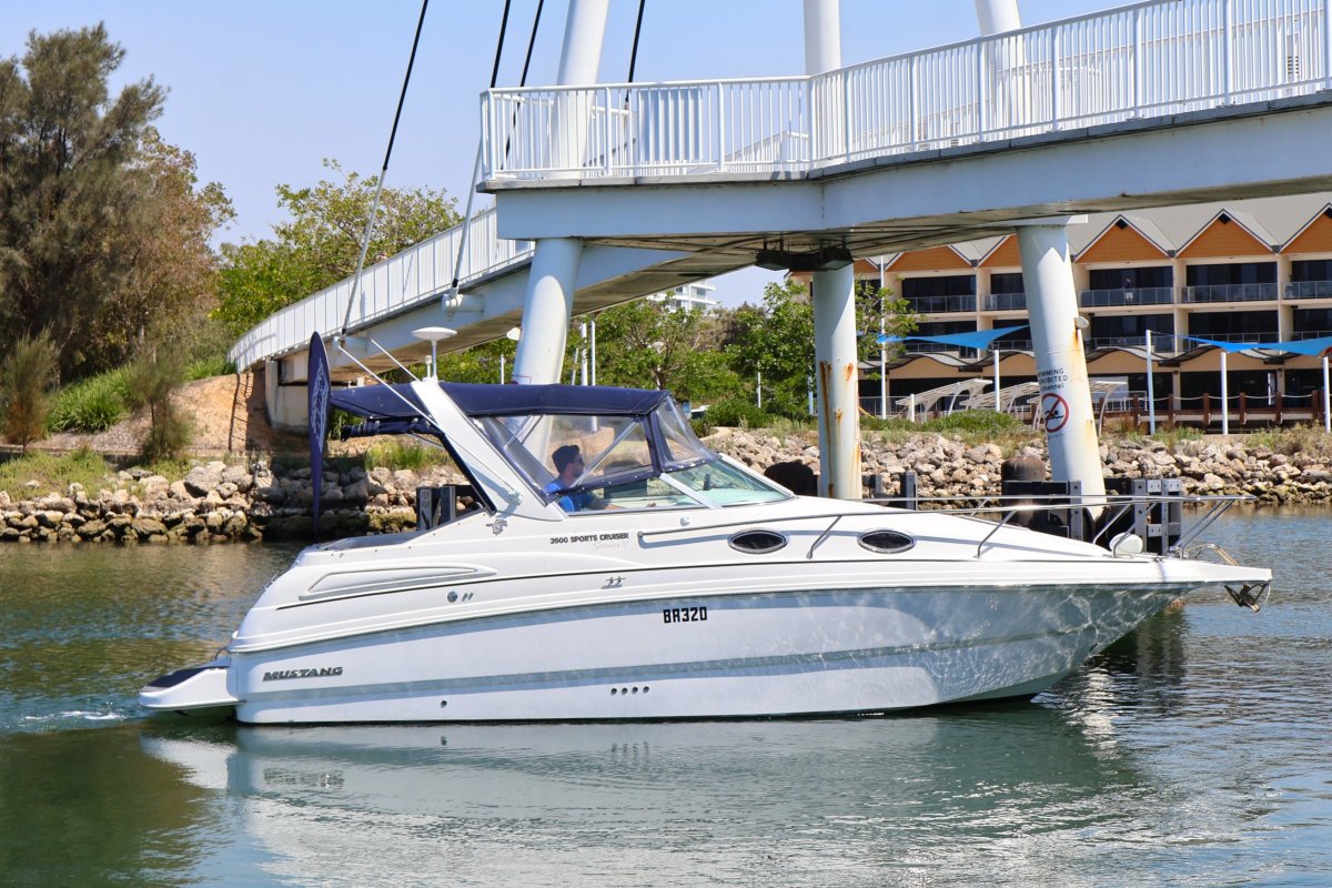 Mustang 2600 - 2018 Model Mercruiser engine!