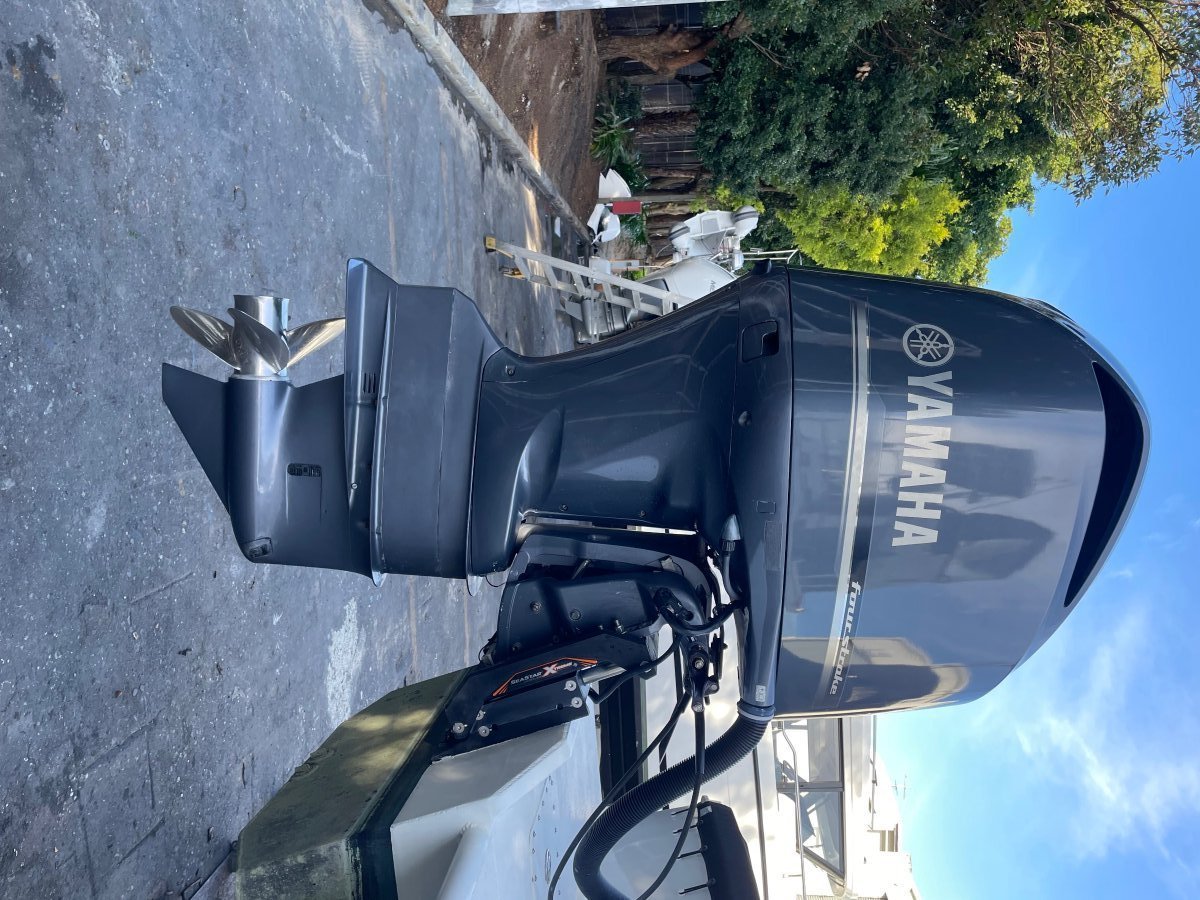 350hp 30inch Yamaha 2012 low hours