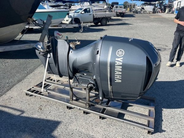 350hp 30inch Yamaha 2012 low hours