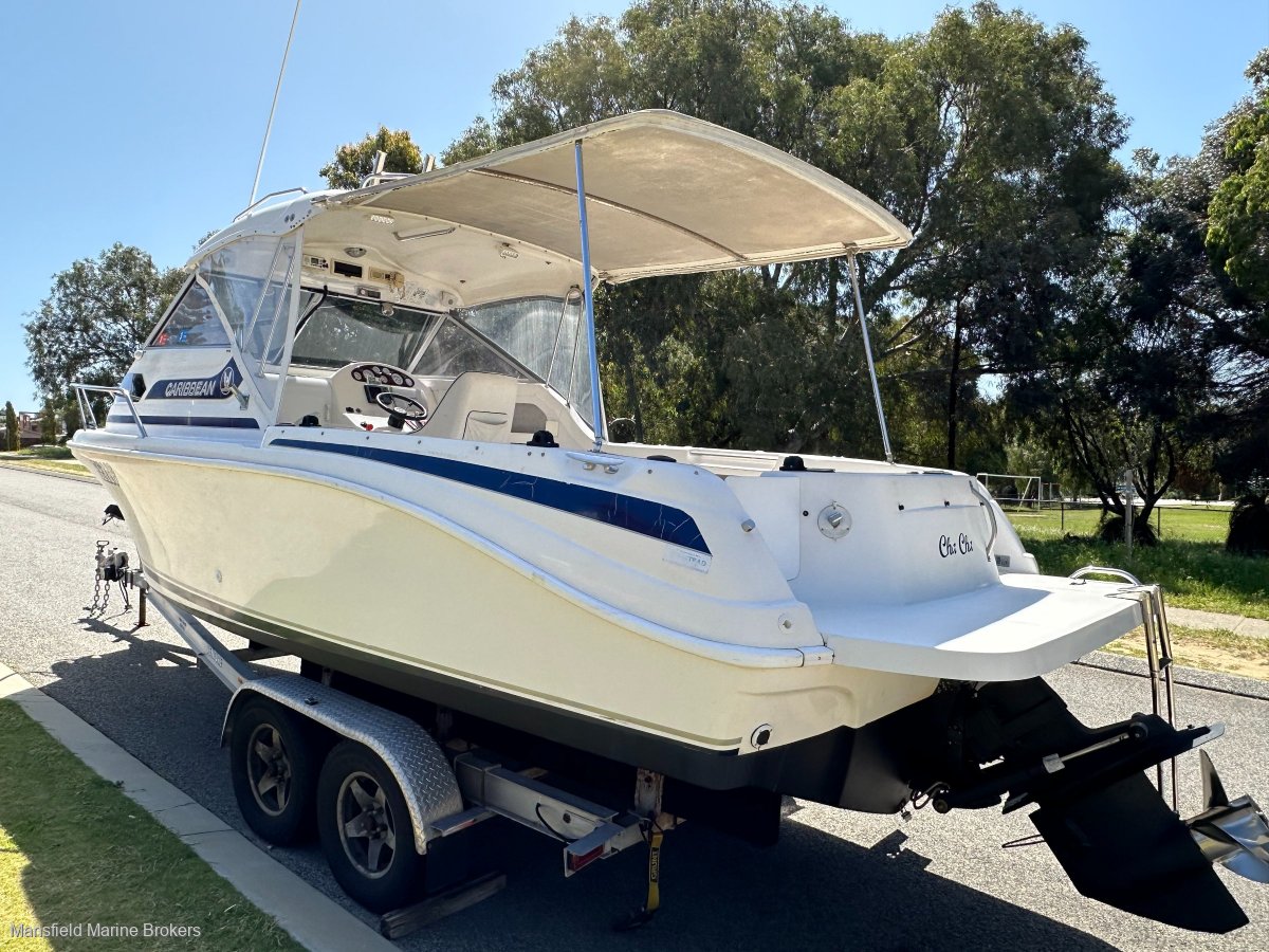 Caribbean 2400:Entended rear awning