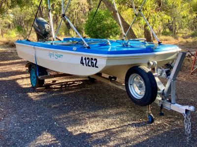 1989 Runabout Lowrance tri hull Yamaha 25hp