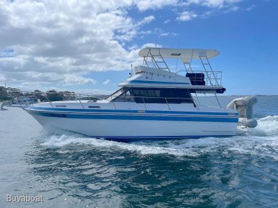 Markline 1100 Flybridge Cruiser