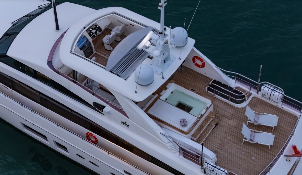 Princess 32M -Intensive recent refit, one of the best available
