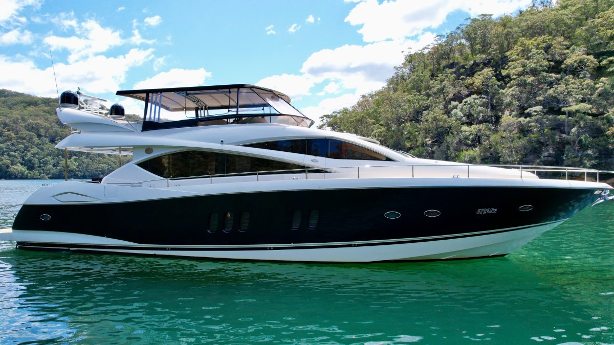 Sunseeker Yacht 75