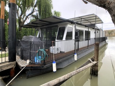 LADY JAYNE. Two Decked, Four Bed, Houseboat.