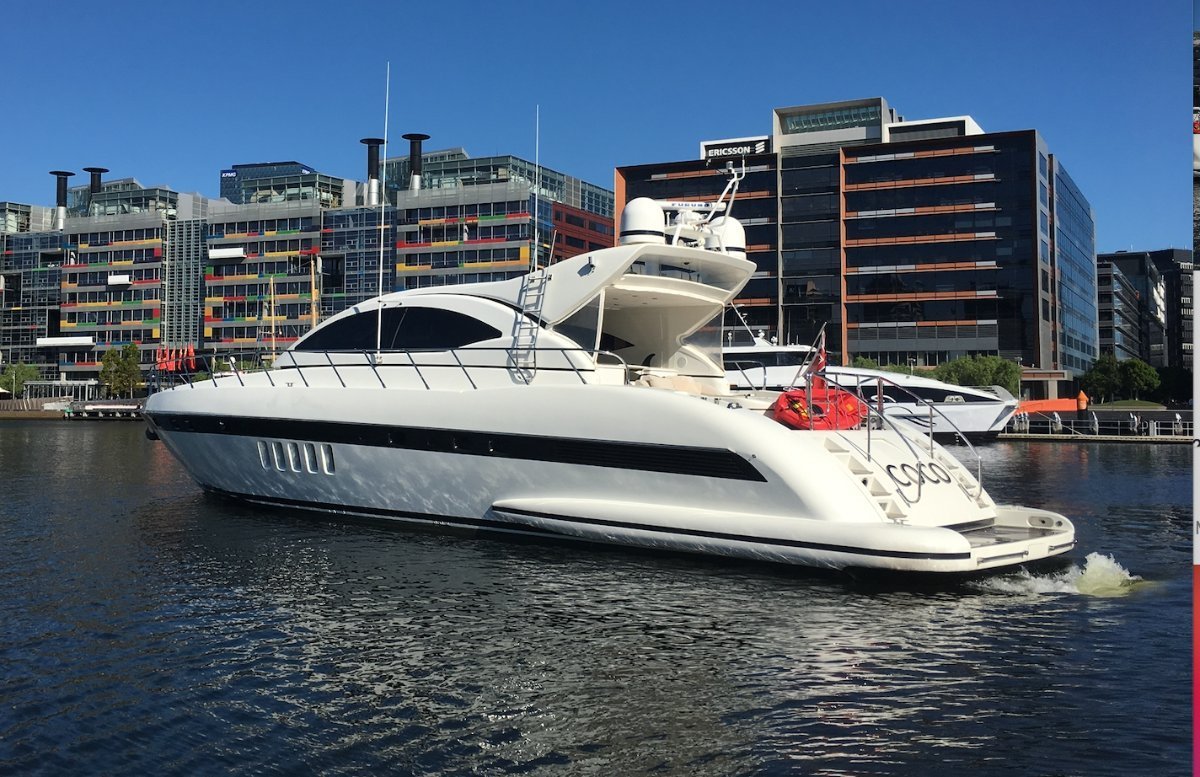 Mangusta 72