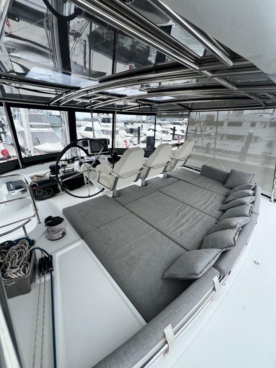 Lagoon 52 Flybridge Owners Version