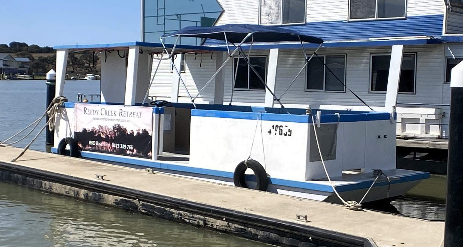 "REEDY BBQ / CANAL BOAT" AMSA 4D HIRE/DRIVE.