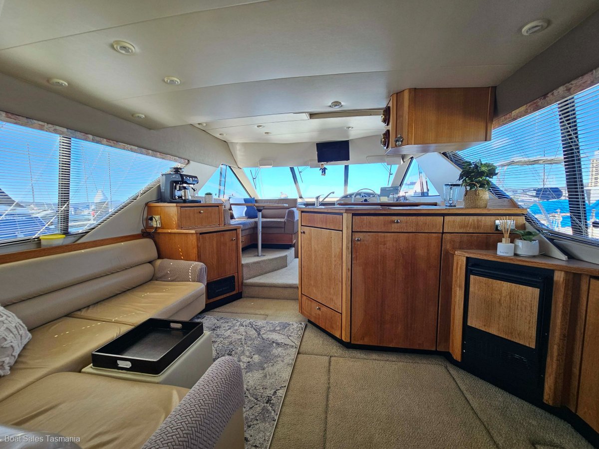 Bayliner 3988 Command Bridge Motoryacht Le Sands