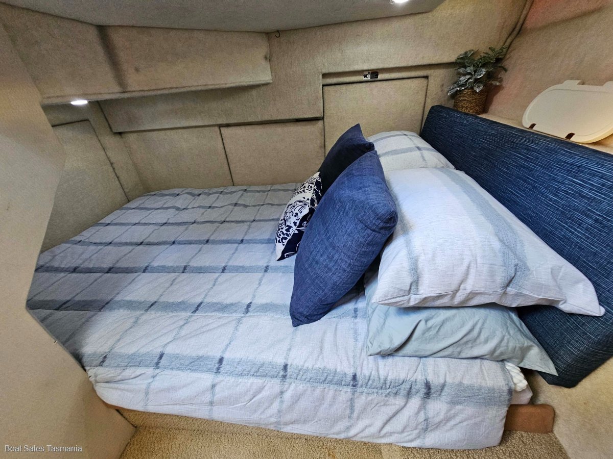 Bayliner 3988 Command Bridge Motoryacht Le Sands