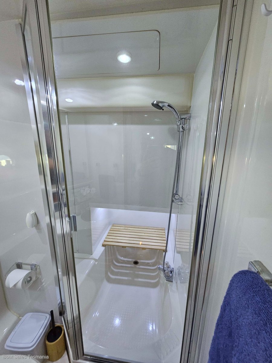 Bayliner 3988 Command Bridge Motoryacht Le Sands