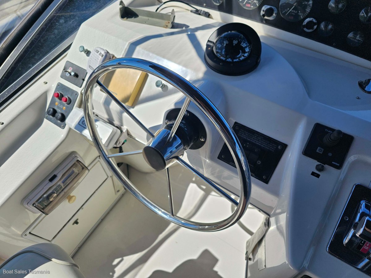Bayliner 3988 Command Bridge Motoryacht Le Sands