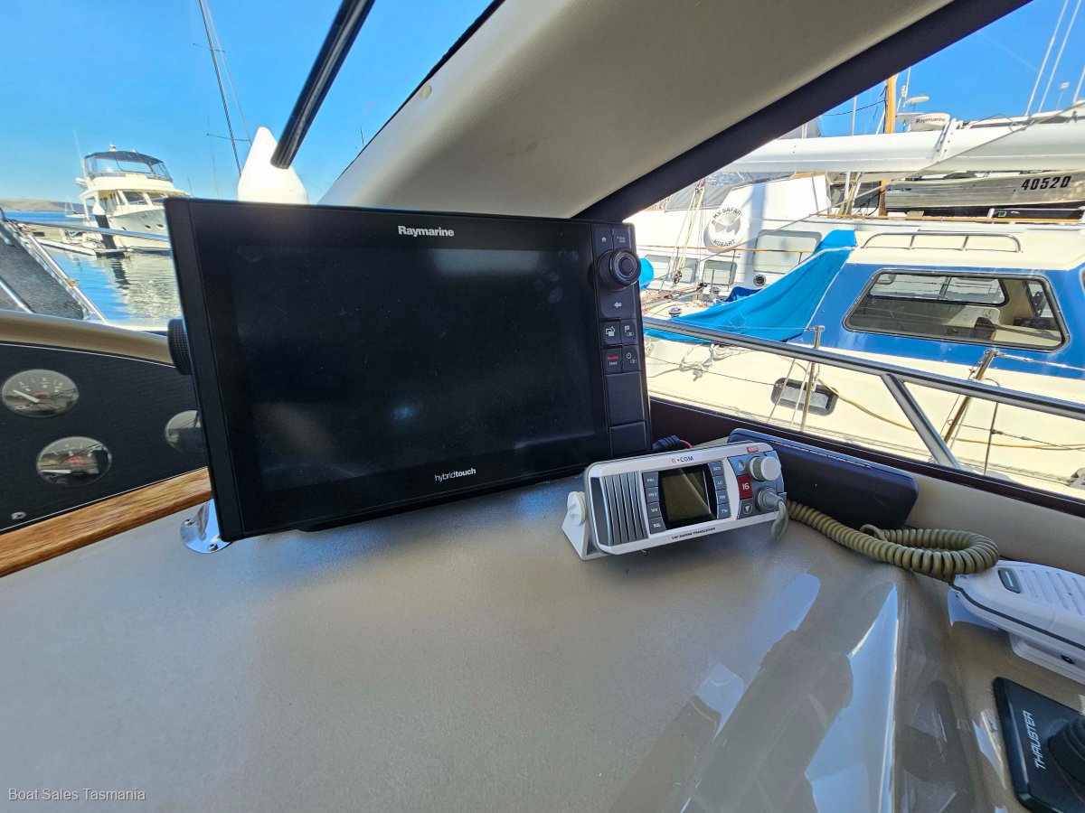 Bayliner 3988 Command Bridge Motoryacht Le Sands