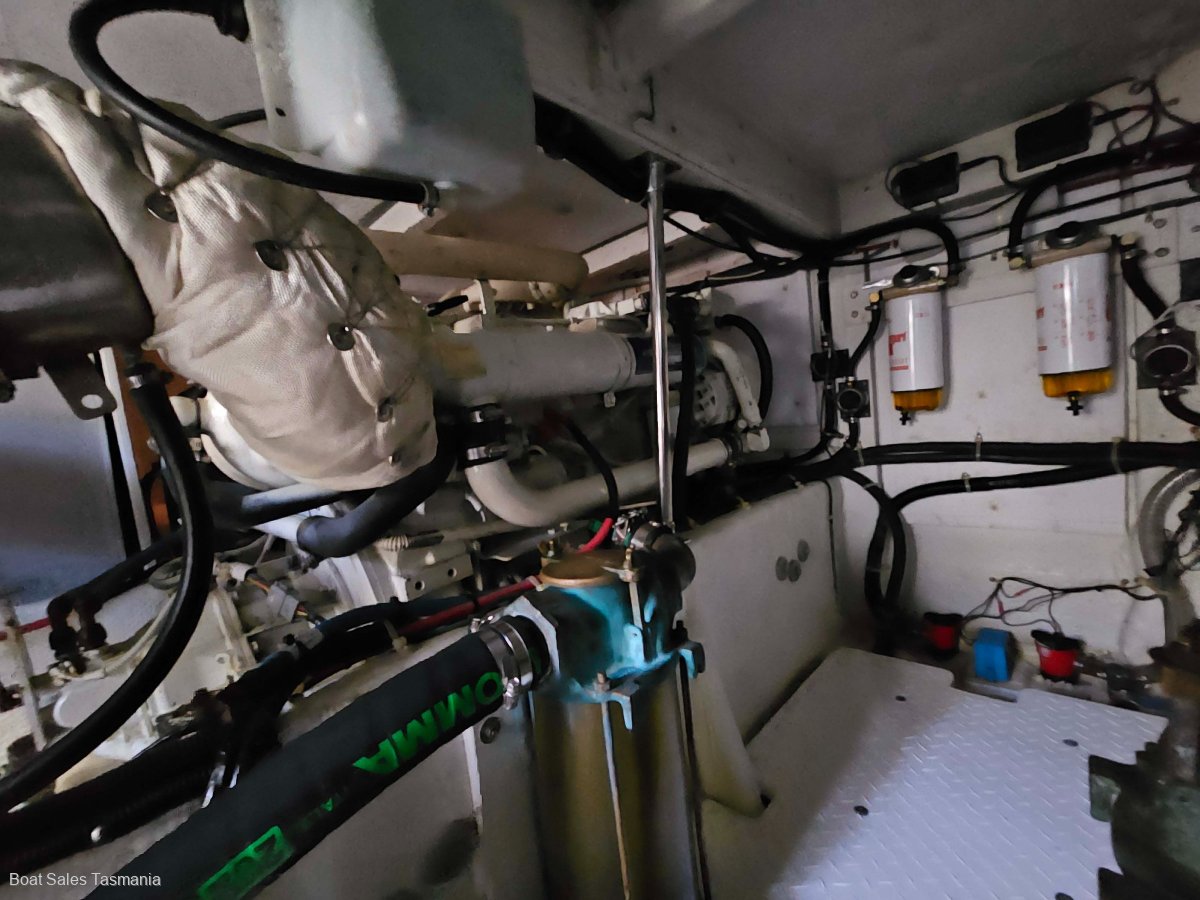Bayliner 3988 Command Bridge Motoryacht Le Sands