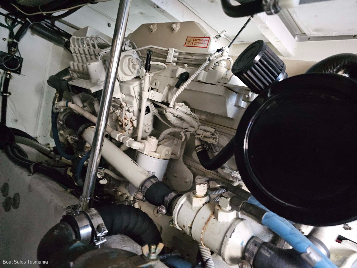 Bayliner 3988 Command Bridge Motoryacht Le Sands
