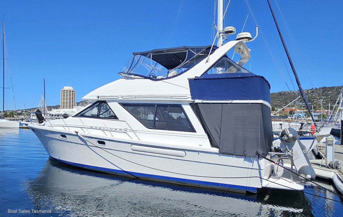 Bayliner 3988 Command Bridge Motoryacht Le Sands