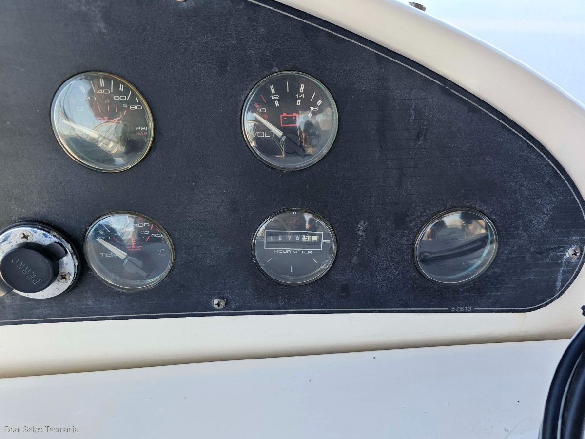 Bayliner 3988 Command Bridge Motoryacht Le Sands