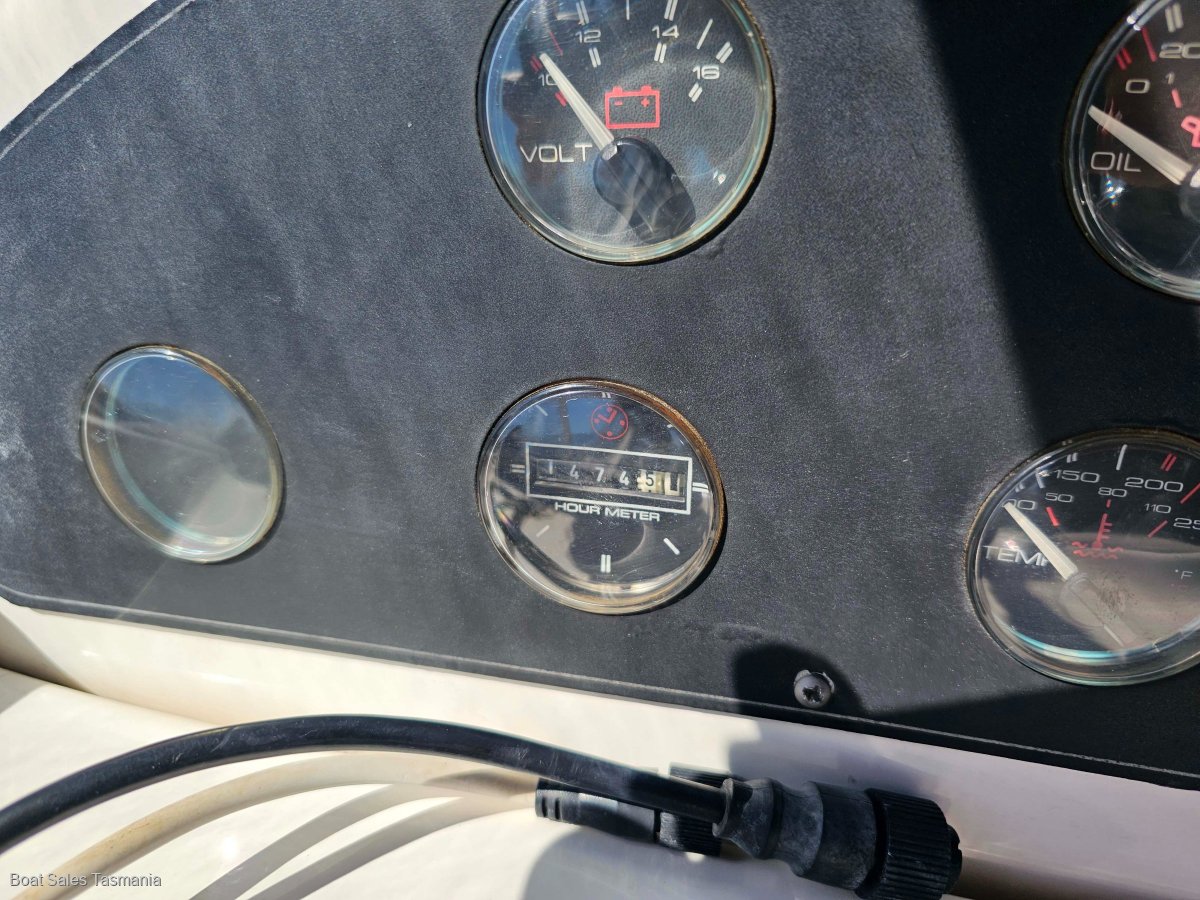 Bayliner 3988 Command Bridge Motoryacht Le Sands