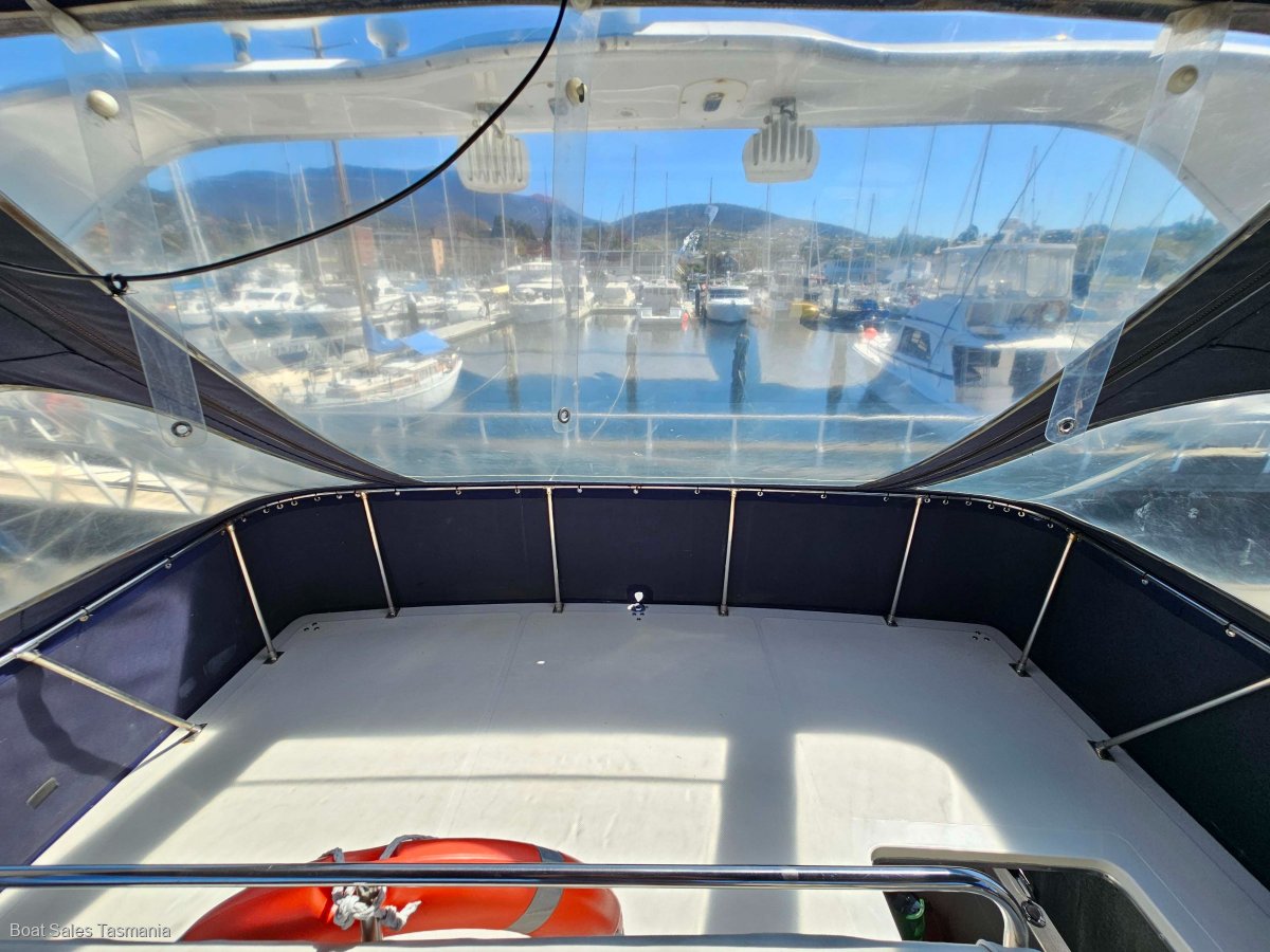 Bayliner 3988 Command Bridge Motoryacht Le Sands