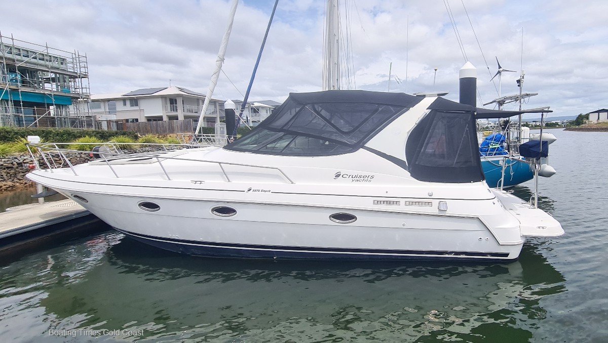 Cruisers Yachts 3375 Esprit for sale Gold Coast