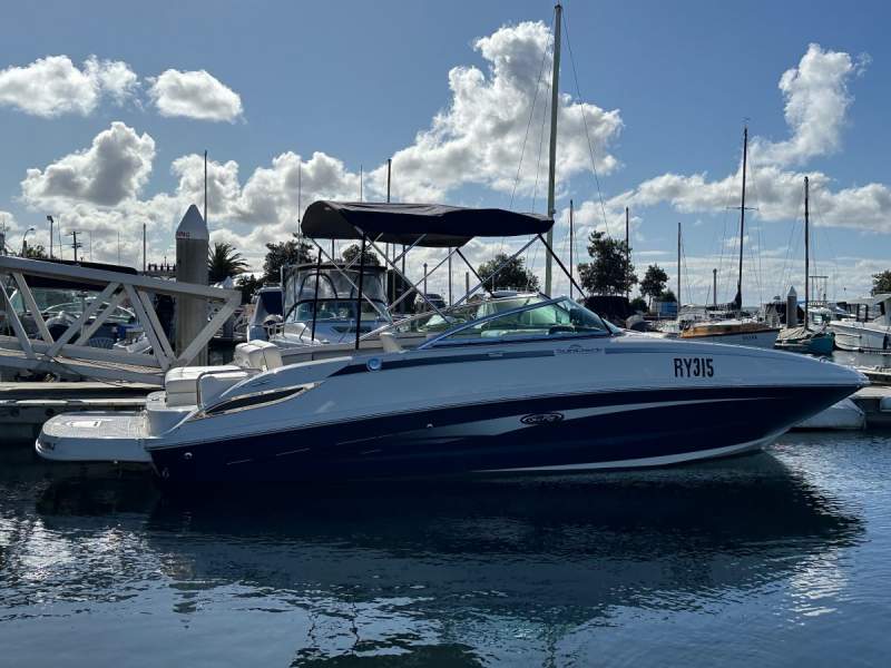 Sea Ray 240 Sundeck