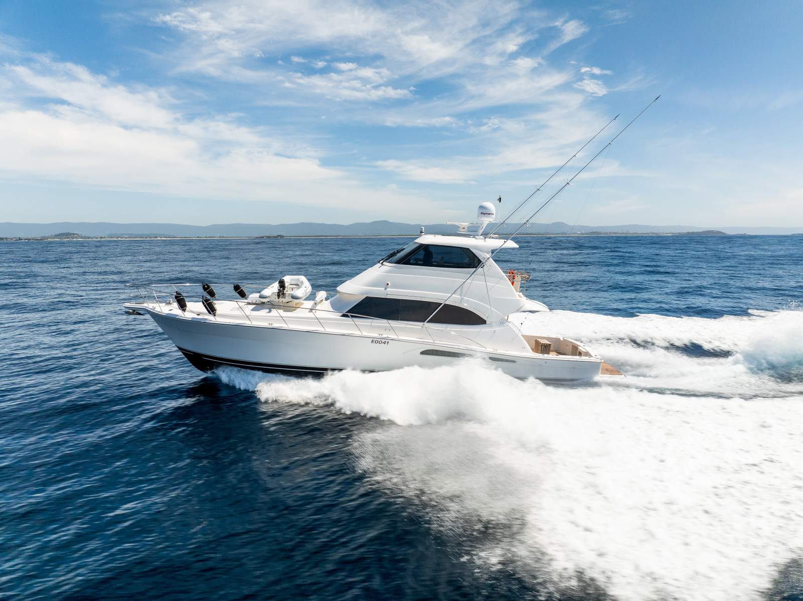 Riviera 58 Enclosed Flybridge 2005 Model